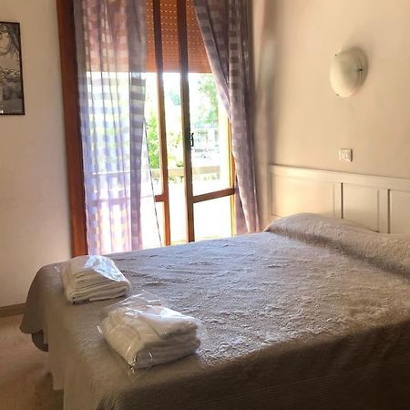 Sansovino Bed And Car Hotel Firenze Kültér fotó