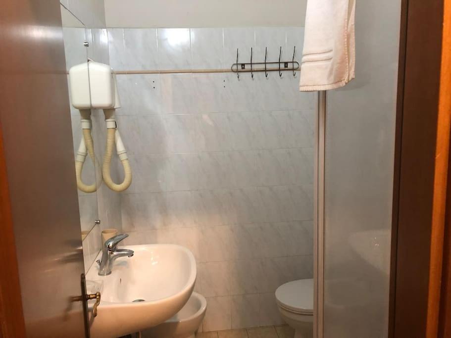 Sansovino Bed And Car Hotel Firenze Kültér fotó